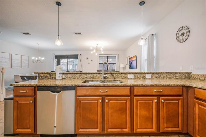 Image No.24-8 Bed Property for sale