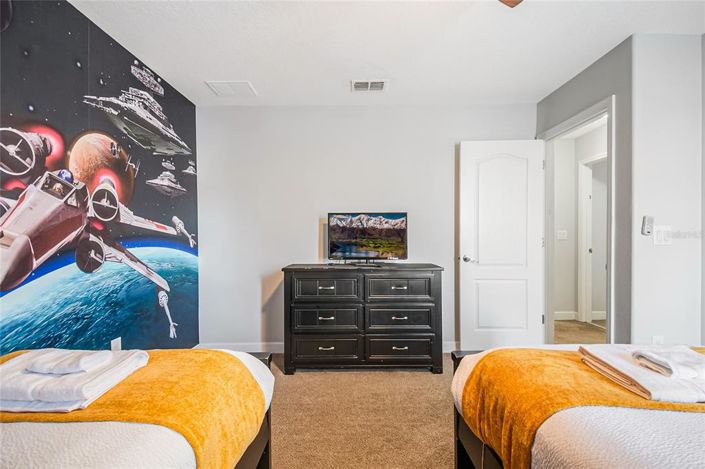 Image No.38-8 Bed Property for sale