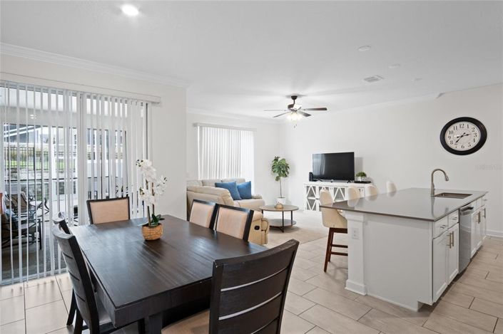 Image No.12-4 Bed Townhouse for sale