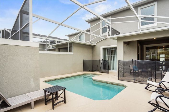 Image No.33-4 Bed Townhouse for sale