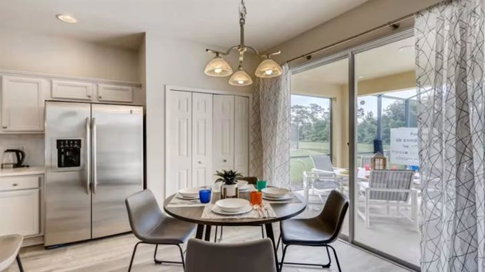 Image No.11-7 Bed Property for sale