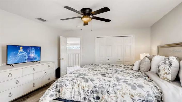 Image No.16-7 Bed Property for sale