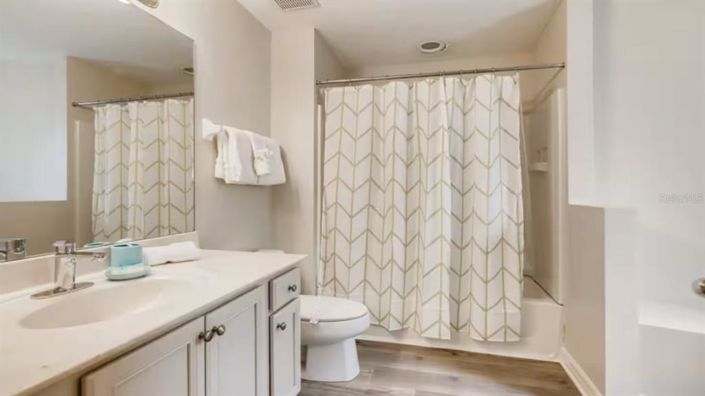 Image No.27-7 Bed Property for sale