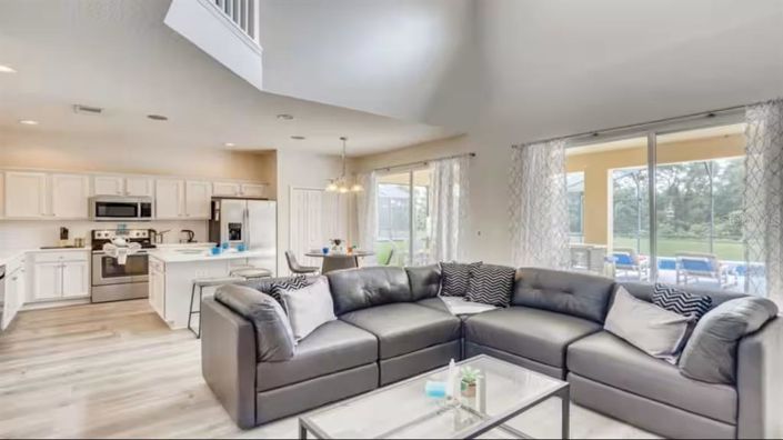 Image No.3-7 Bed Property for sale