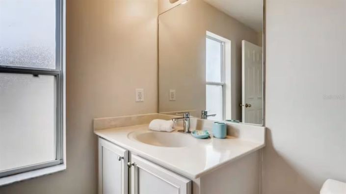 Image No.30-7 Bed Property for sale