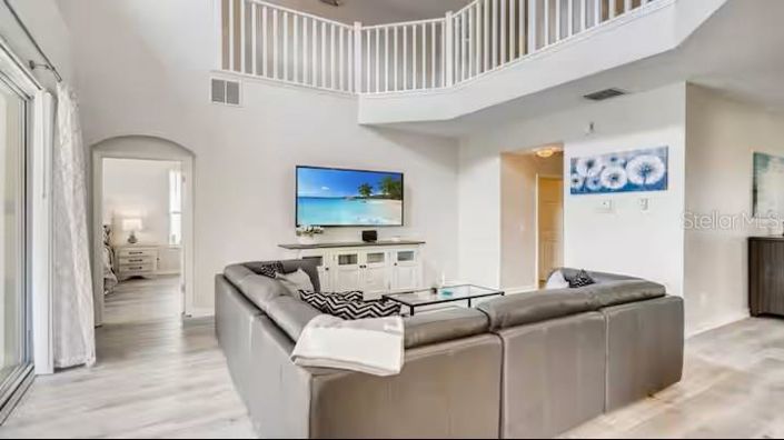 Image No.5-7 Bed Property for sale