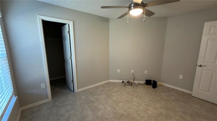 Image No.12-3 Bed Property for sale