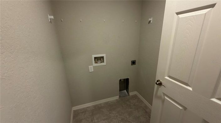 Image No.27-3 Bed Property for sale