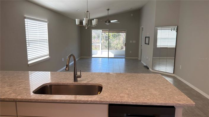 Image No.8-3 Bed Property for sale