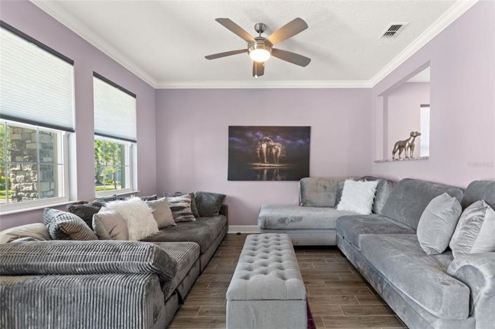 Image No.4-4 Bed Property for sale