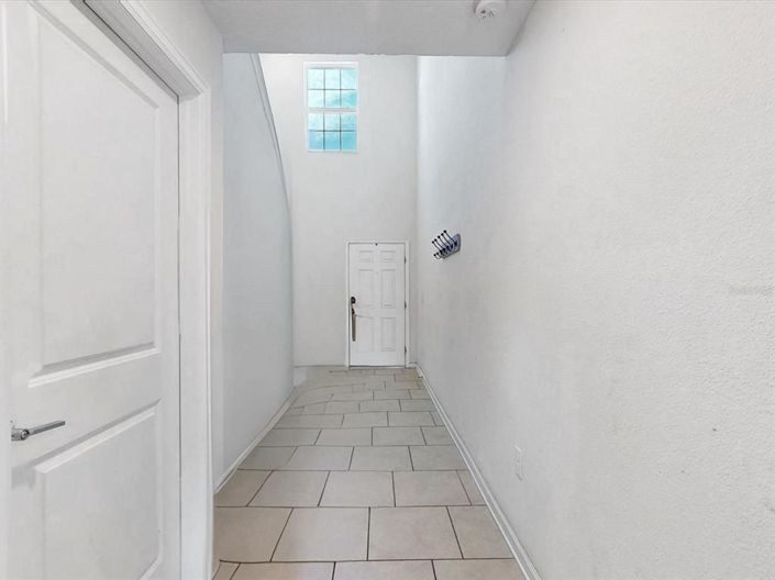 Image No.5-5 Bed Property for sale