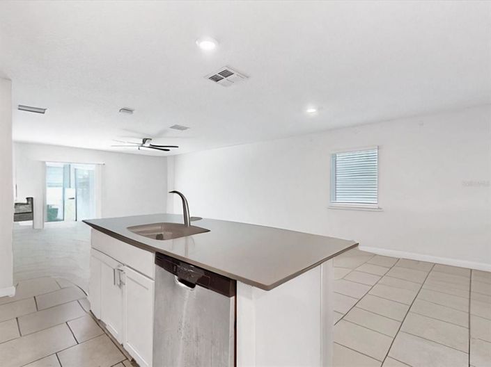 Image No.9-5 Bed Property for sale