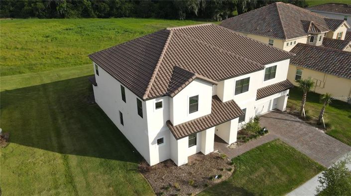 Image No.2-5 Bed Property for sale