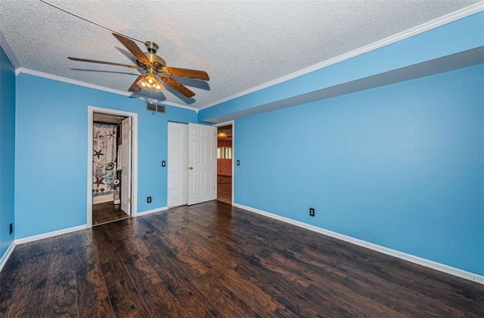 Image No.24-2 Bed Property for sale