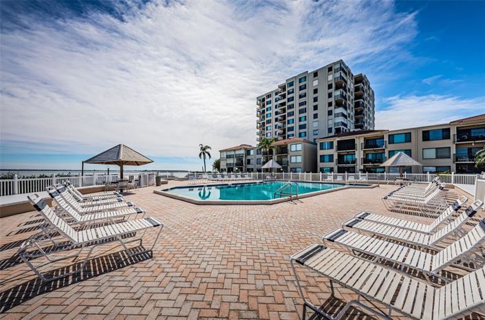 Image No.41-2 Bed Property for sale