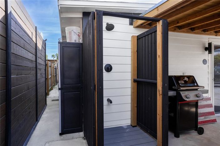 Image No.40-3 Bed Property for sale