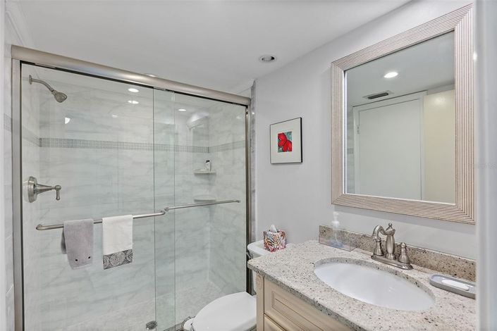 Image No.10-2 Bed Property for sale