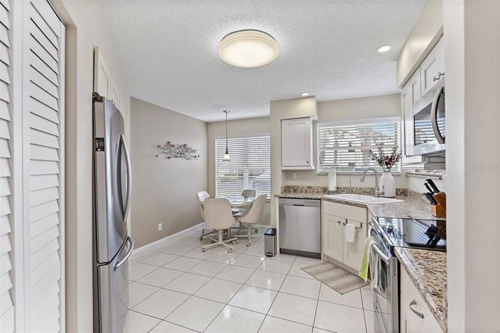 Image No.6-2 Bed Property for sale