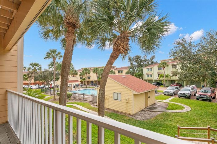 Image No.22-2 Bed Townhouse for sale