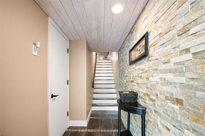 Image No.5-2 Bed Townhouse for sale