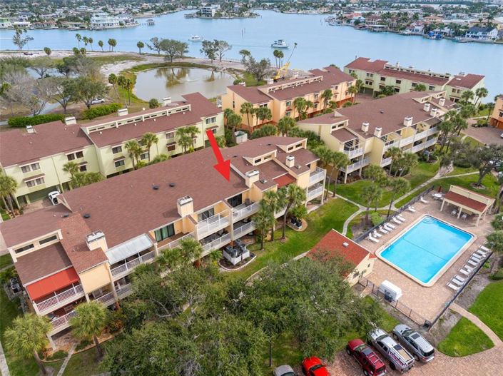 Image No.50-2 Bed Townhouse for sale