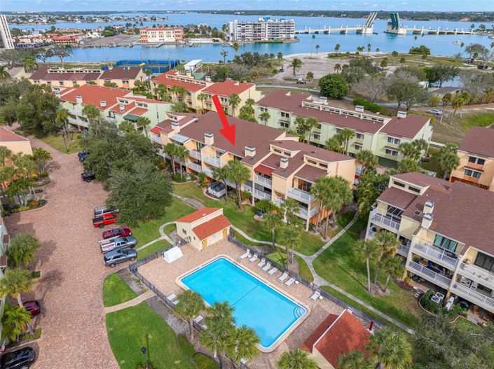 Image No.51-2 Bed Townhouse for sale