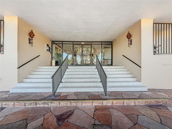 Image No.3-2 Bed Property for sale