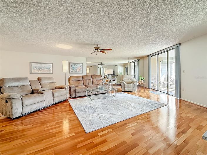 Image No.31-2 Bed Property for sale