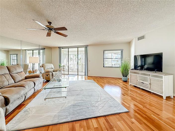 Image No.34-2 Bed Property for sale