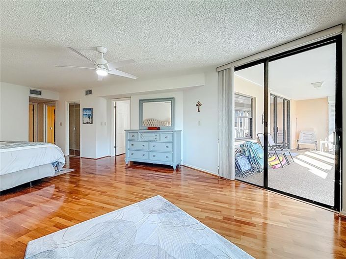 Image No.41-2 Bed Property for sale