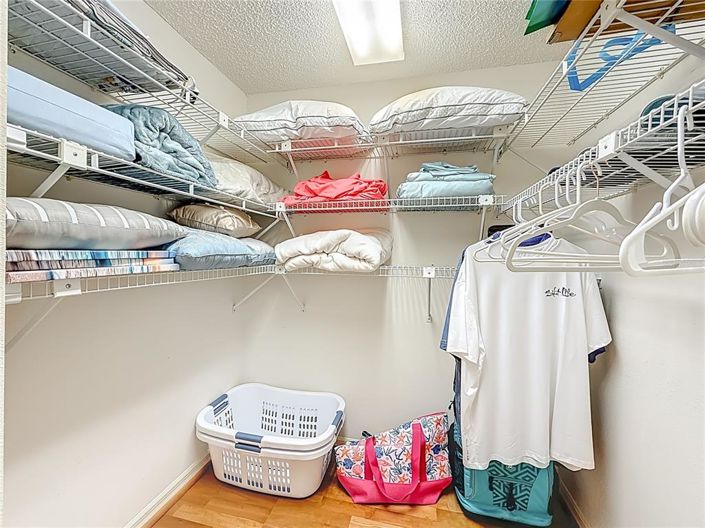 Image No.44-2 Bed Property for sale