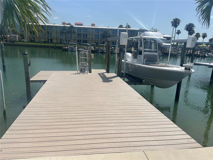 Image No.11-2 Bed Property for sale