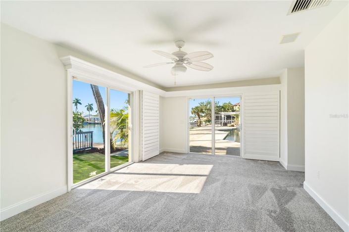 Image No.28-6 Bed Property for sale