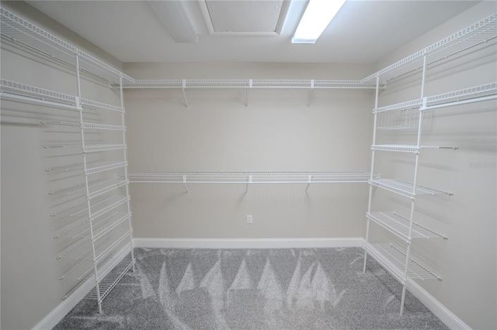 Image No.40-6 Bed Property for sale