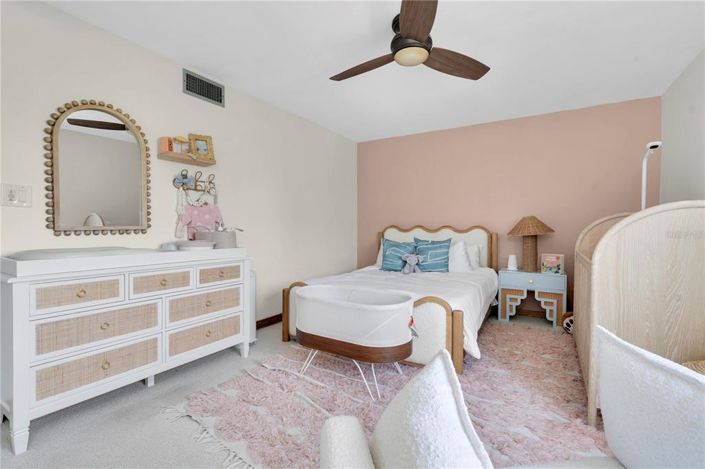 Image No.16-2 Bed Property for sale