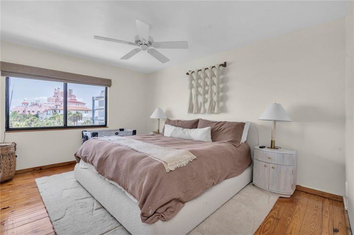 Image No.17-2 Bed Property for sale