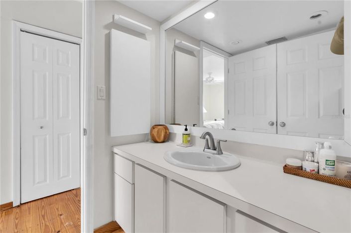 Image No.19-2 Bed Property for sale