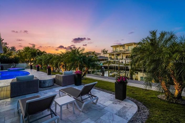 Image No.14-3 Bed Property for sale