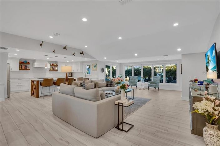 Image No.18-3 Bed Property for sale