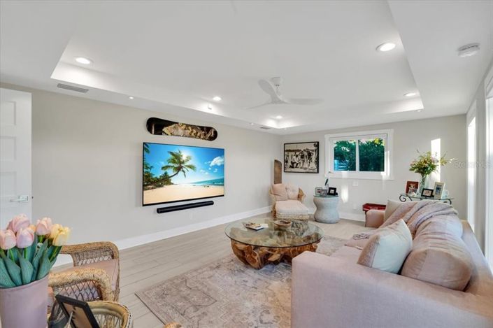 Image No.23-3 Bed Property for sale