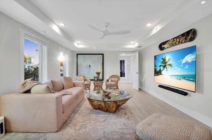 Image No.24-3 Bed Property for sale