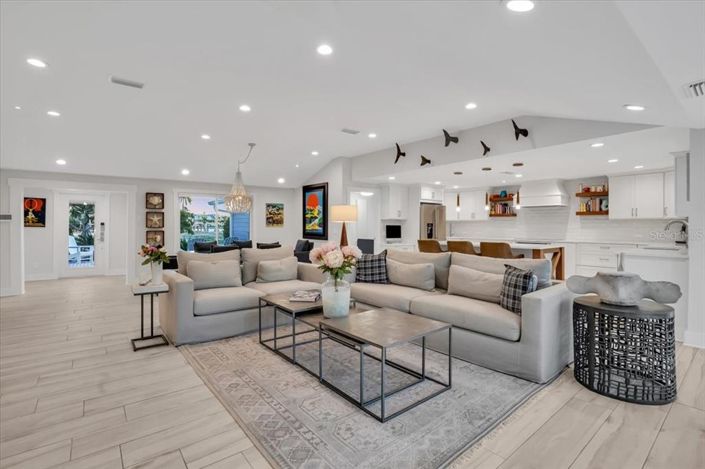 Image No.36-3 Bed Property for sale