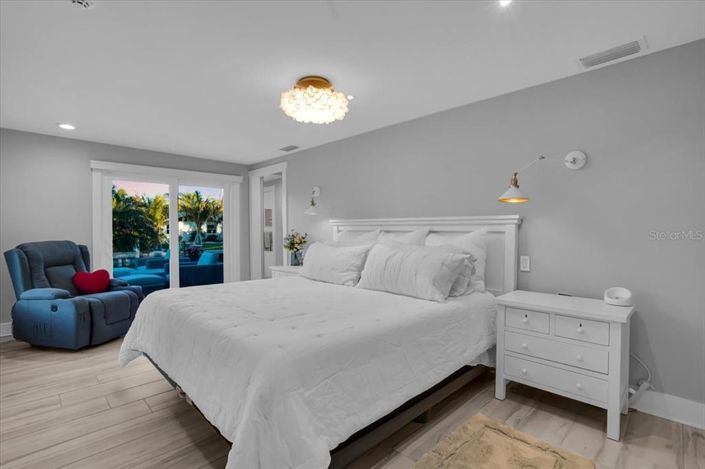 Image No.37-3 Bed Property for sale