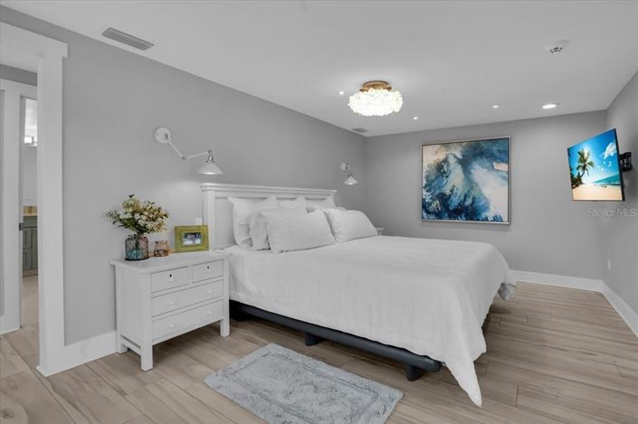 Image No.40-3 Bed Property for sale