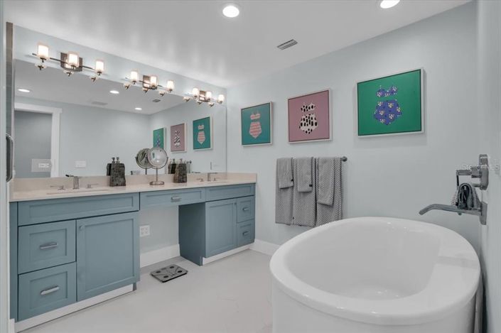 Image No.41-3 Bed Property for sale