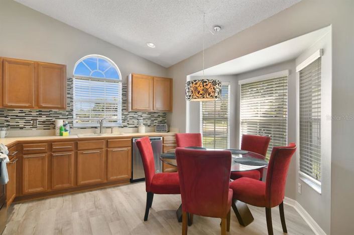 Image No.14-4 Bed Property for sale