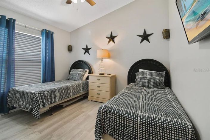 Image No.20-4 Bed Property for sale