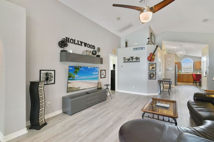 Image No.23-4 Bed Property for sale