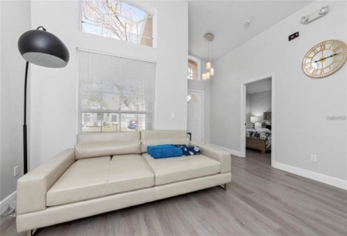 Image No.13-5 Bed Property for sale