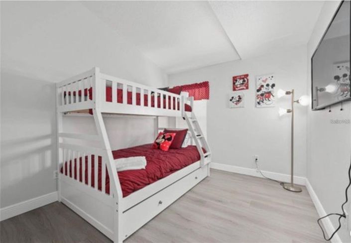 Image No.2-5 Bed Property for sale